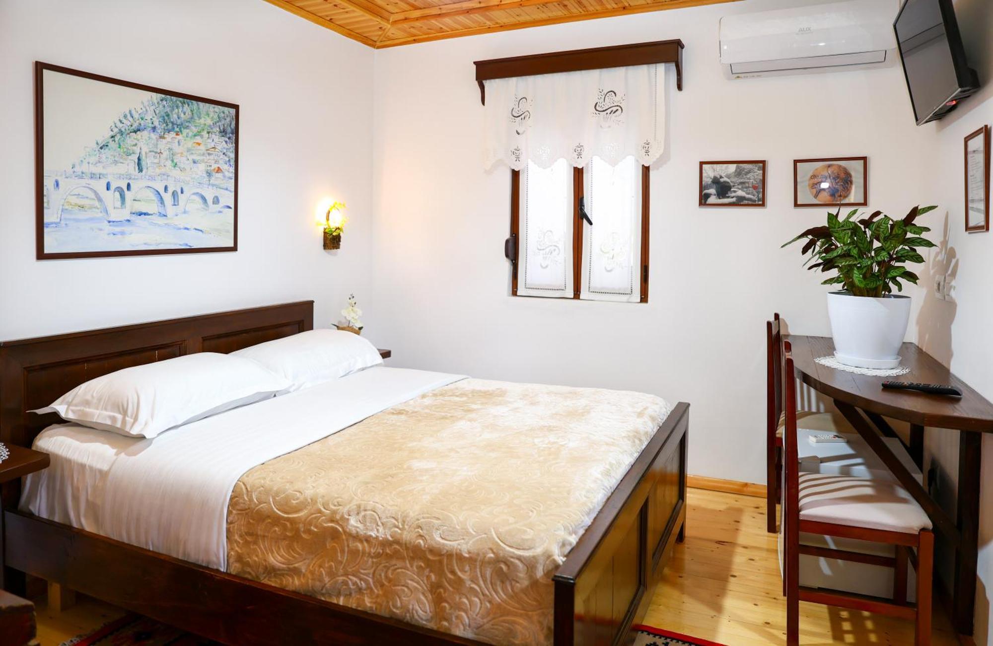 E Skulptorit-unesco Quarter Guest house Berat